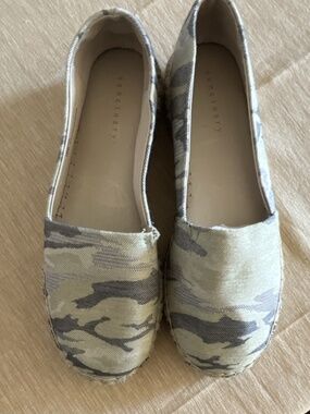 Sanctuary Camouflage Canvas Flats Comfort Slip On Womens 7.5M